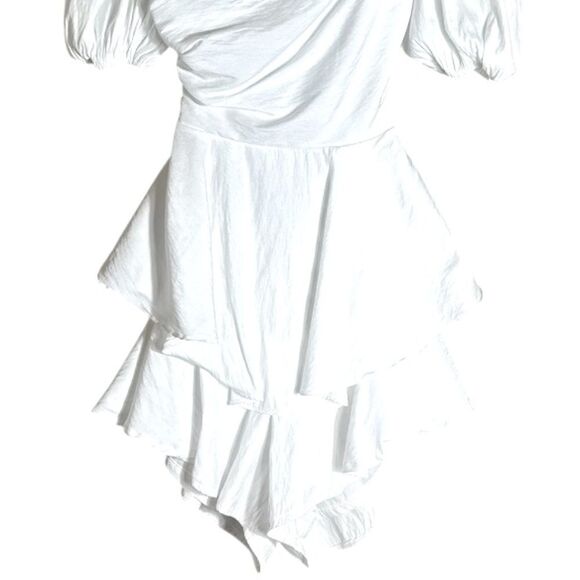 Saints + Secrets White Romper Size Small 📦 - Picture 6 of 7